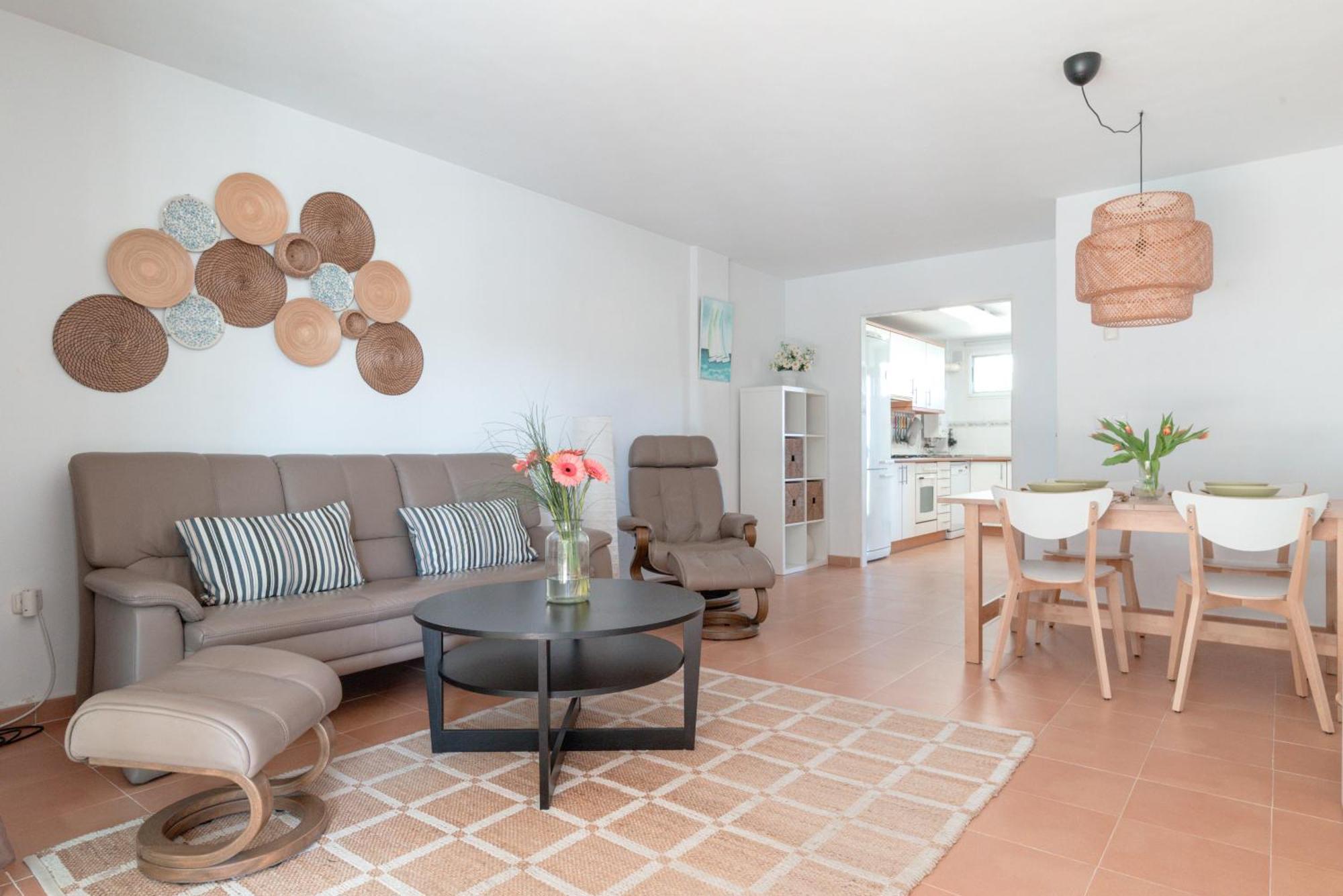 Casa Del Pi Terraza Con Vistas A La Piscina By Vero L'Alfas del Pi
